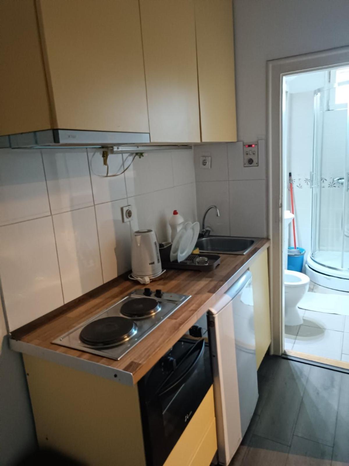 Apartment Hyde Belgrad Exteriör bild